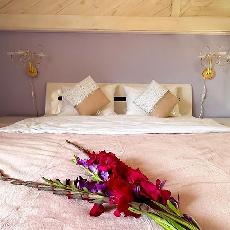 Na Pagorbi Lutsk Hotel Екстериор снимка