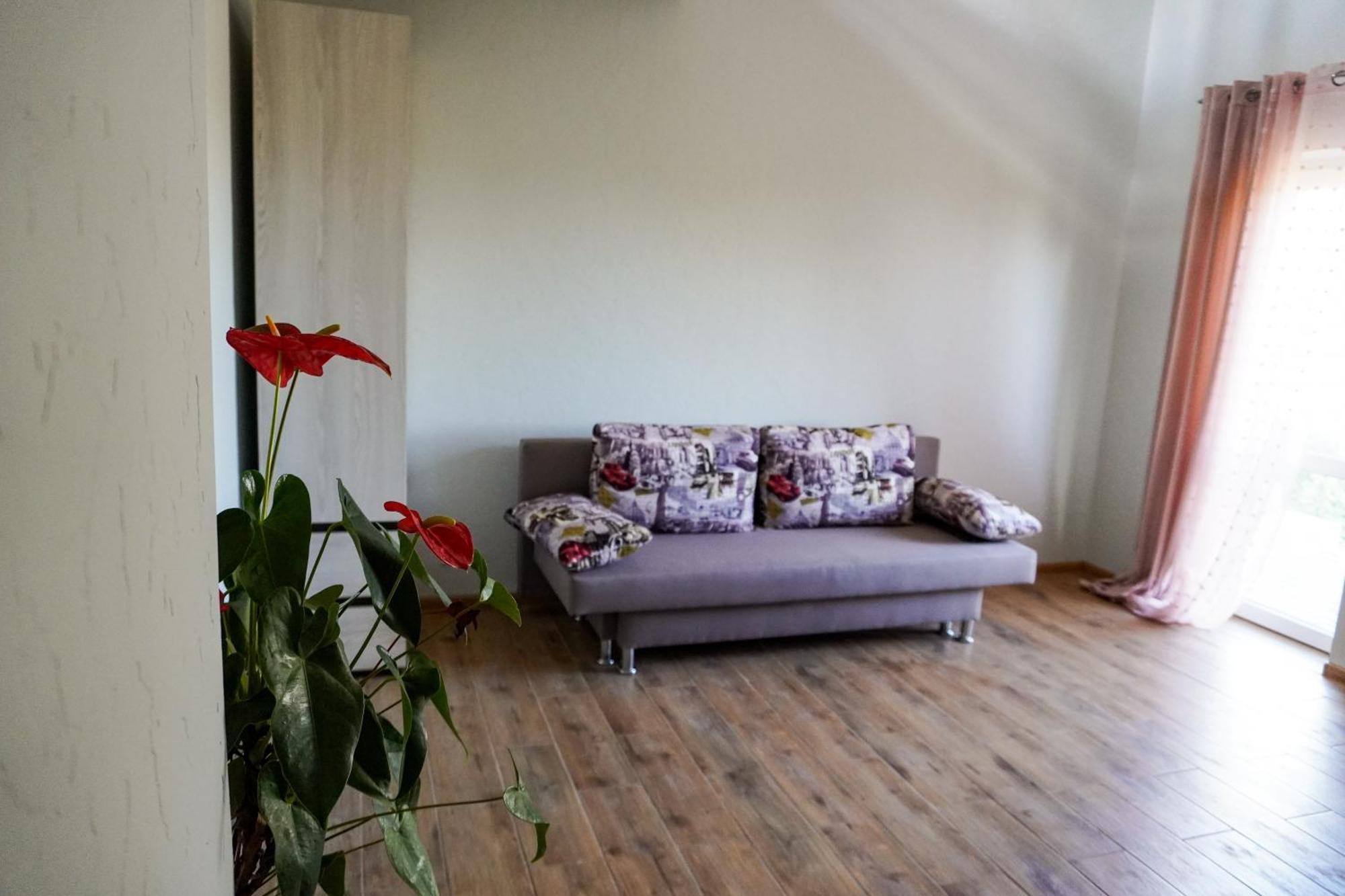 Na Pagorbi Lutsk Hotel Екстериор снимка